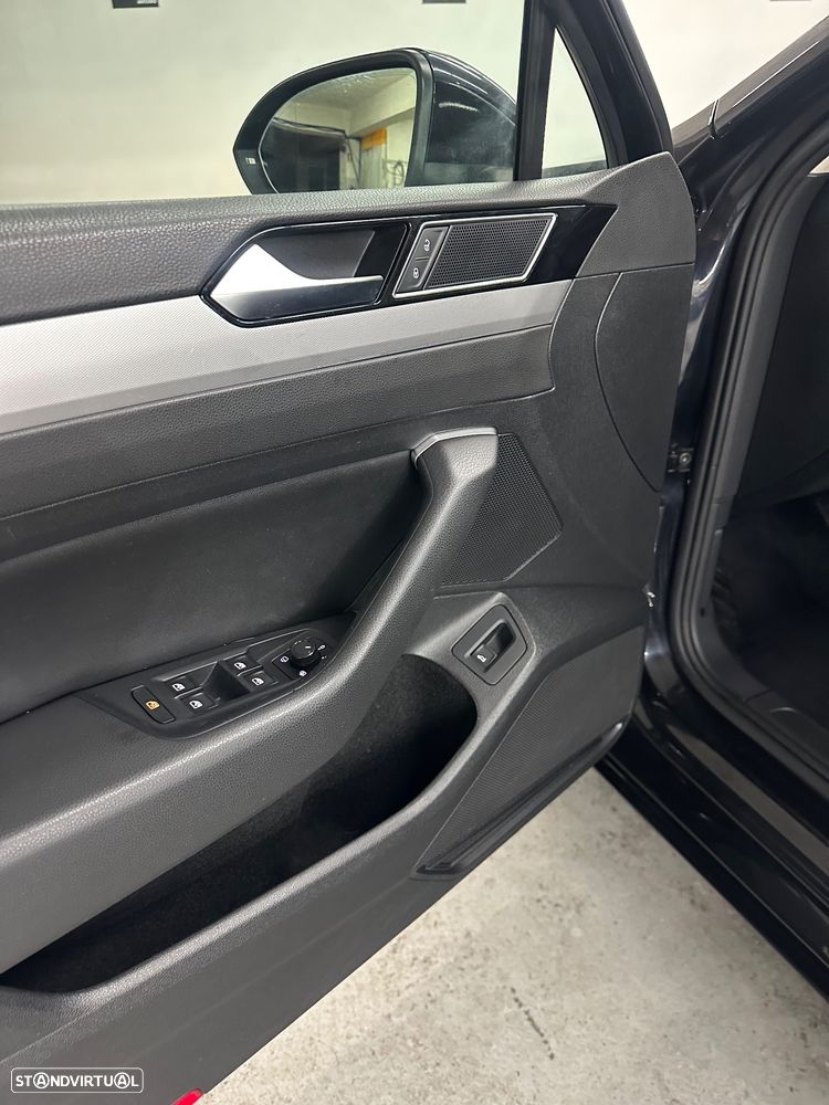 VW Passat Variant 2.0 TDi Confortline DSG - 14