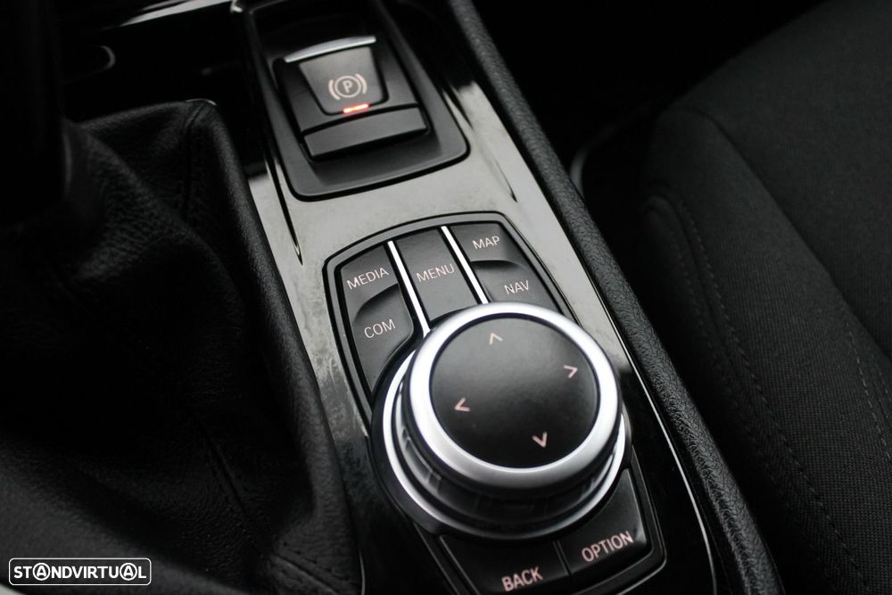 BMW 216 Active Tourer d Advantage - 24