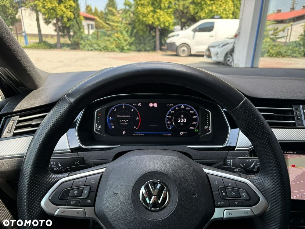 Volkswagen Passat - 22