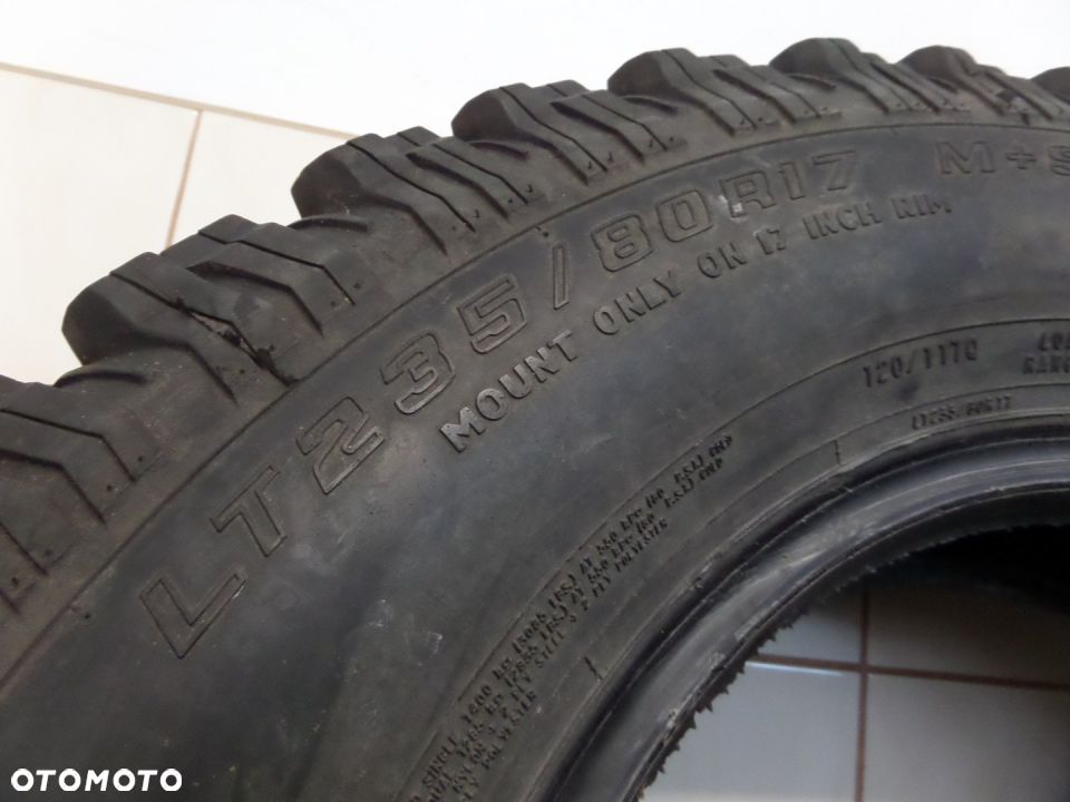 LT235/80 R17 120/117Q Cooper Discoverer S/T 11,5mm - 4