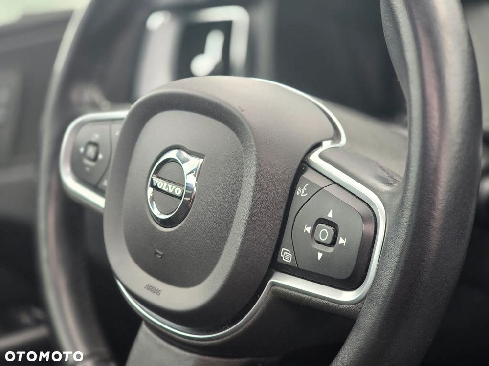 Volvo XC 60 T6 AWD Plug-In Hybrid Inscription - 24