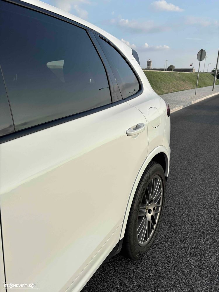 Porsche Cayenne S E-Hybrid - 19