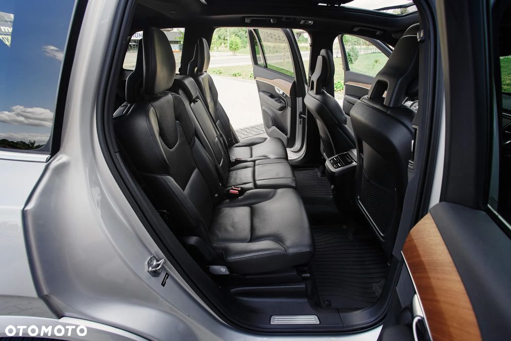 Volvo XC 90 T6 AWD Momentum 7os - 23