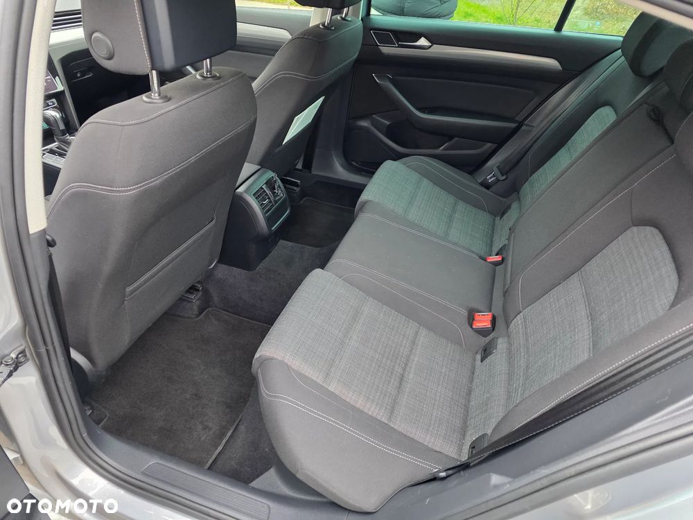 Volkswagen Passat 2.0 TSI Business DSG - 15