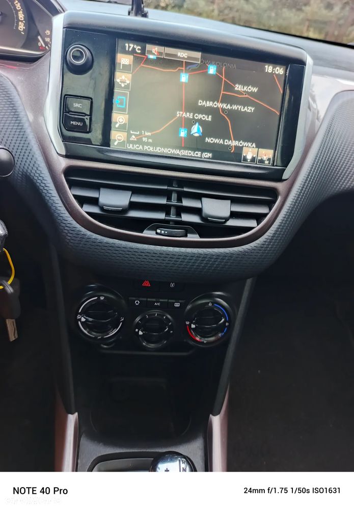 Peugeot 2008 82 e-VTI ETG5 Allure - 37