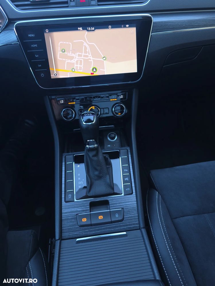 Skoda Superb 2.0 TDI DSG Premium Edition - 38