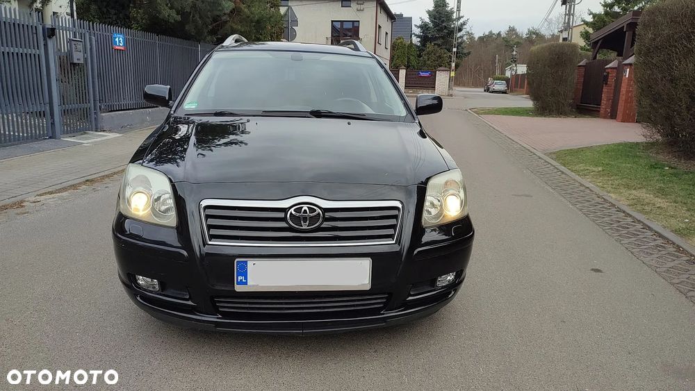 Toyota Avensis 1.8 VVT-i Executive - 17