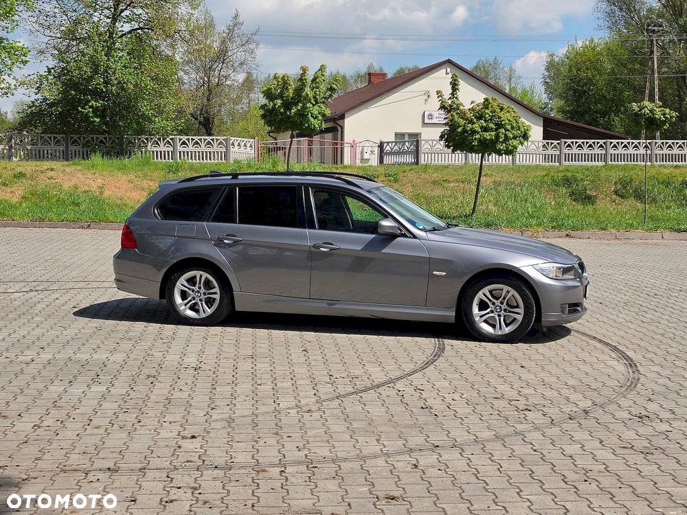 BMW Seria 3 318d - 5