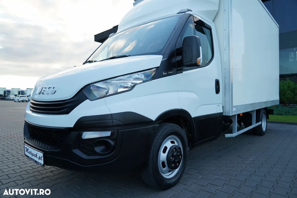 Iveco DAILY 35-140 / CONTAINER / DUBLU / MANUAL / ROLURI / MASĂ NETĂ: 3500 KG / 2017 - 11