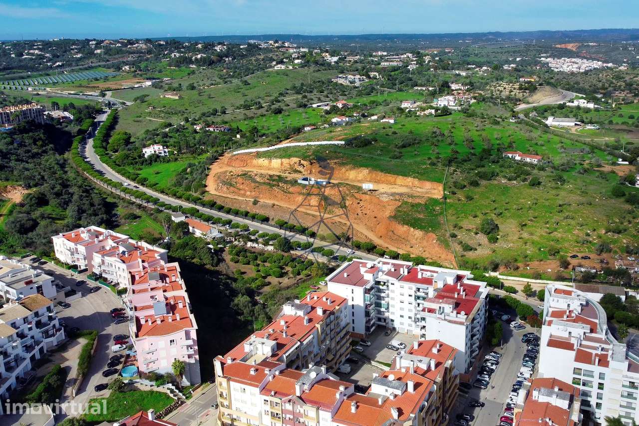 Terreno para construção de prédio multifamiliar em Lagos - Grande imagem: 5/16