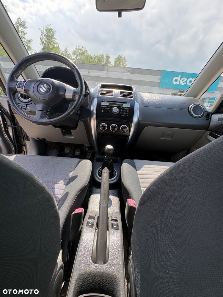 Suzuki SX4 1.6 GS / Premium 4WD - 16