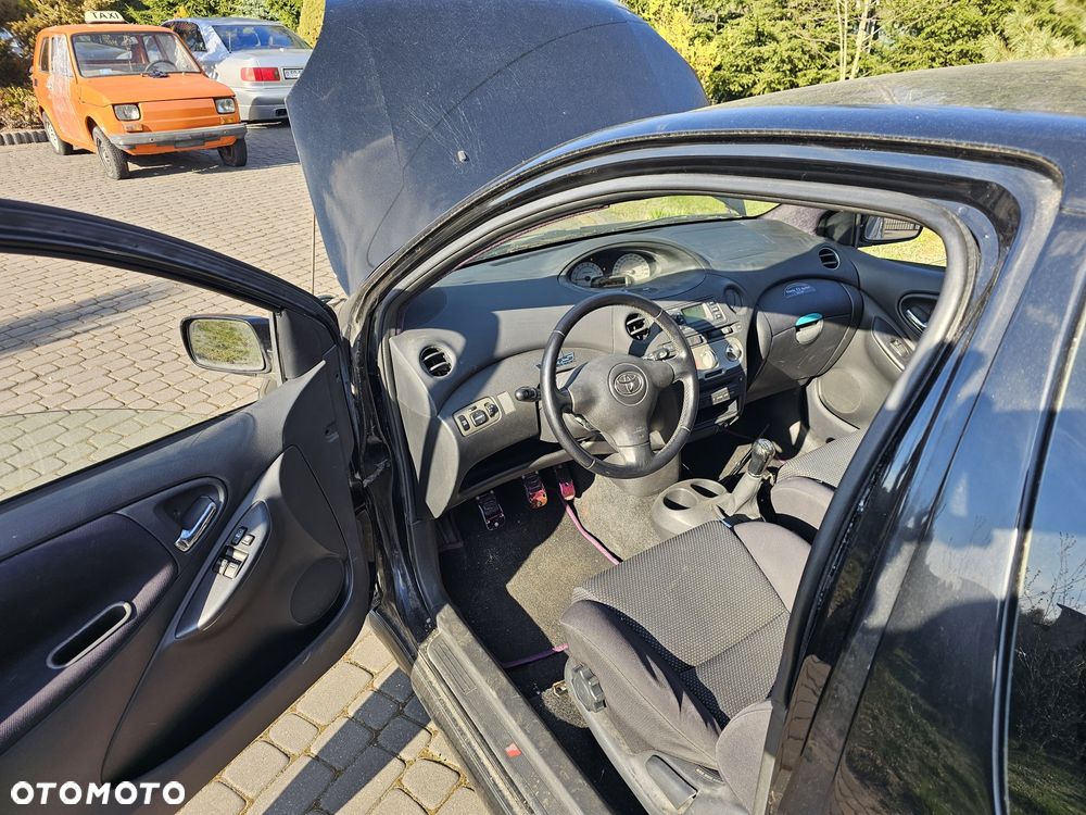 Toyota Yaris - 5
