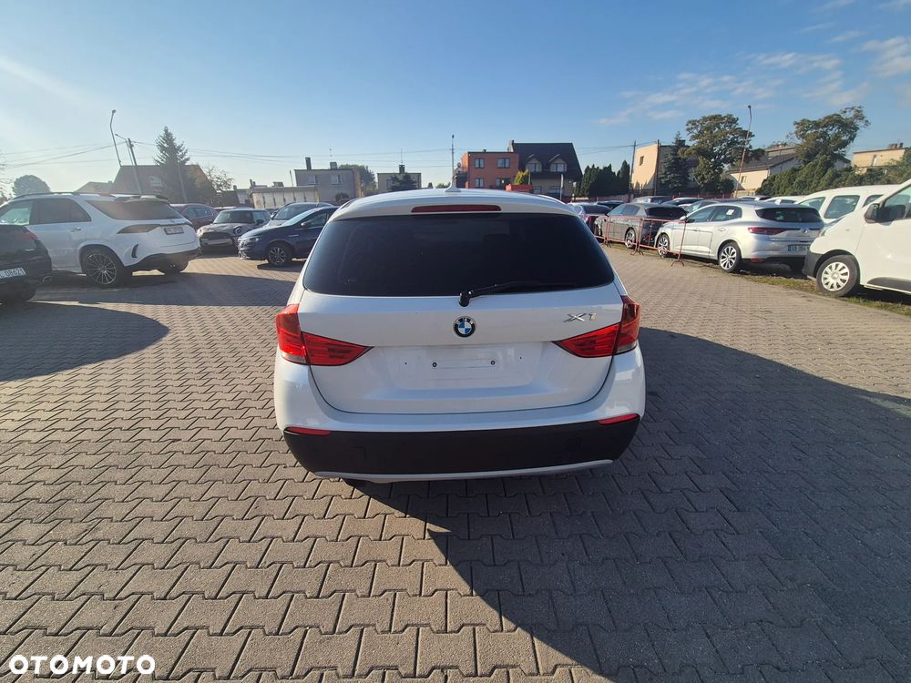 BMW X1 sDrive18d - 9
