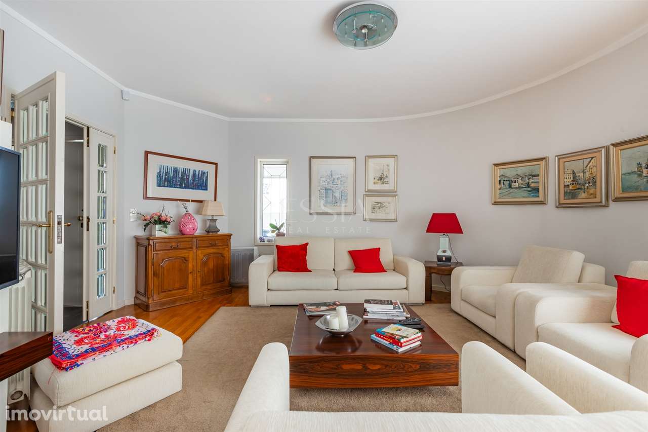 Moradia T4 com Ginásio e Banho Turco em Leça da Palmeira - Grande imagem: 2/36