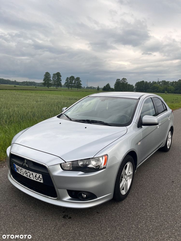 Mitsubishi Lancer 1.6 Invite - 2