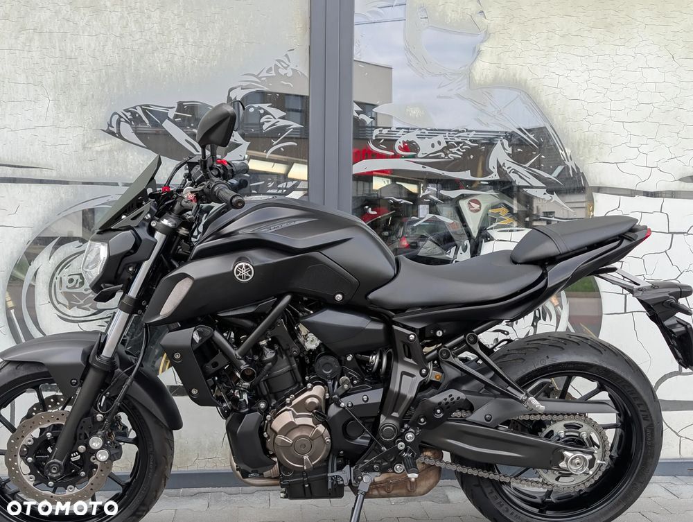 Yamaha MT - 8
