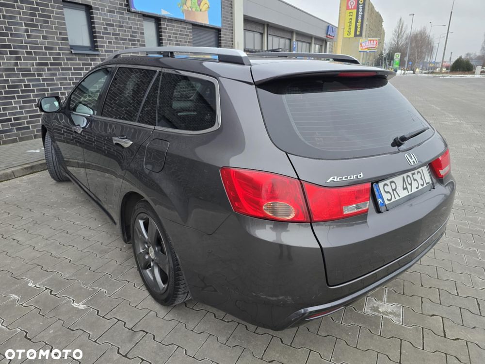 Honda Accord 2.0 Executive - 13