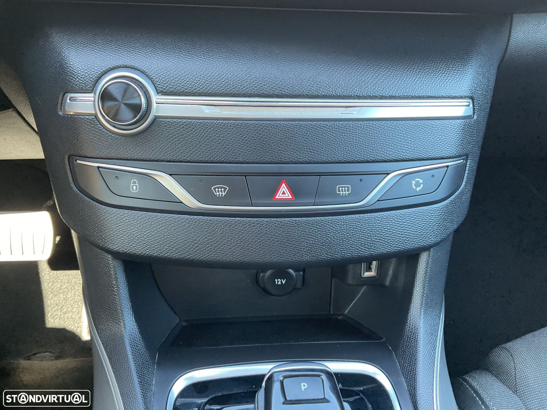 Peugeot 308 1.2 PureTech Allure EAT8 - 31