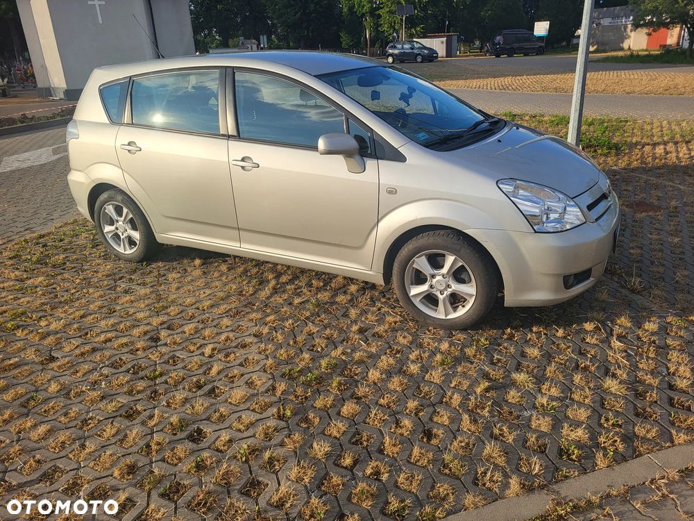 Toyota Corolla Verso 1.8 Sol 7os - 1