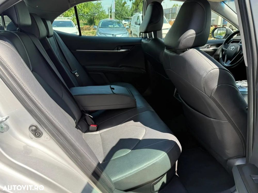 Toyota Camry 2.5 Dynamic - 19