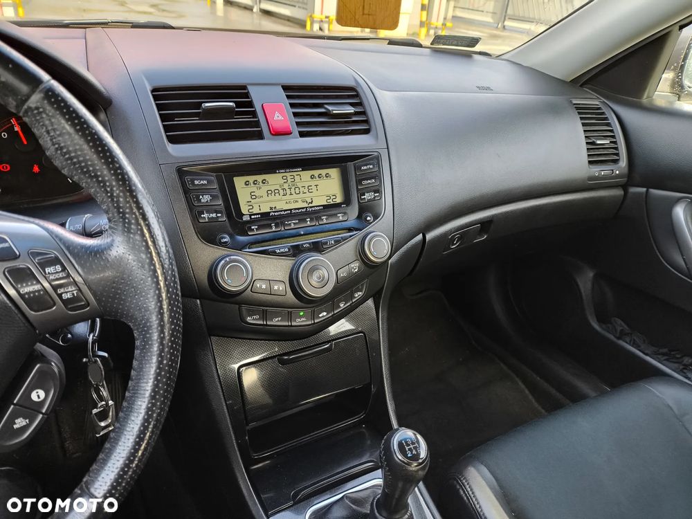 Honda Accord 2.0 Sport - 11