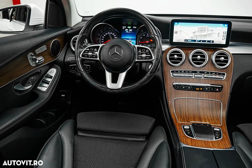 Mercedes-Benz GLC 300 e 4Matic 9G-TRONIC - 40