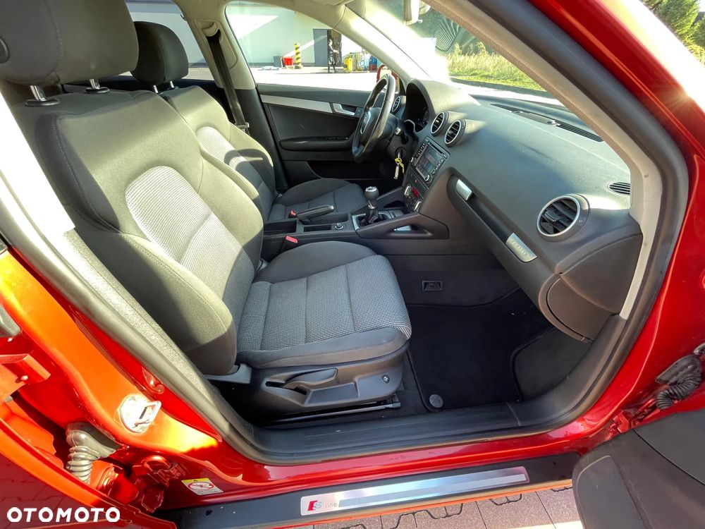 Audi A3 Sportback 2.0 TDI DPF quattro S line Sportpaket plus - 14