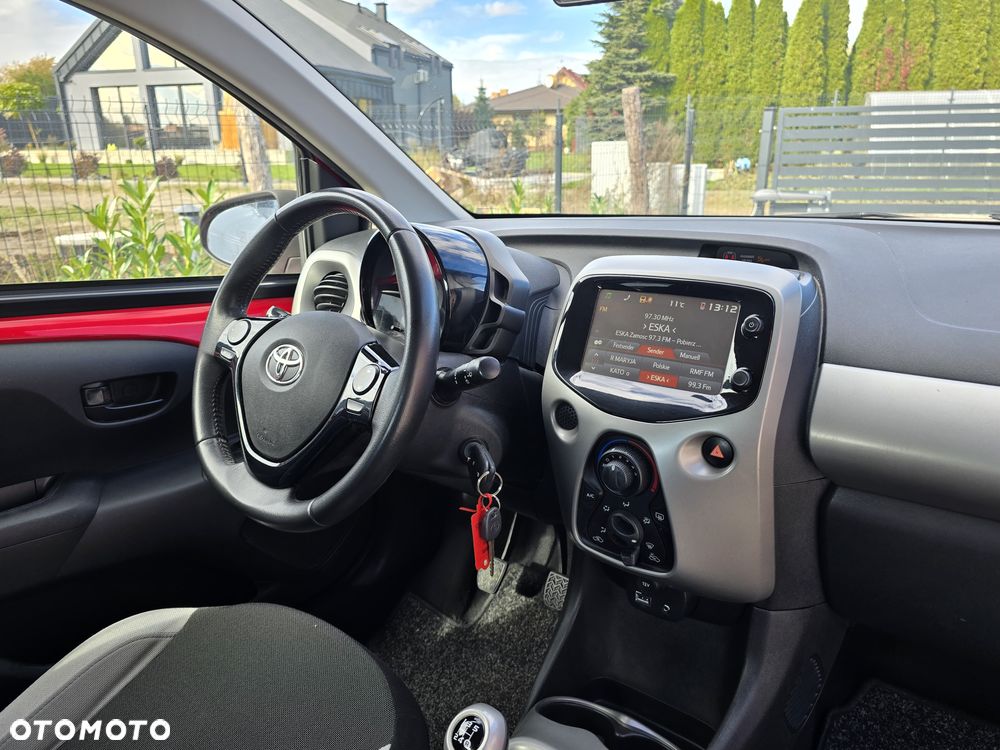 Toyota Aygo x-clusiv - 23