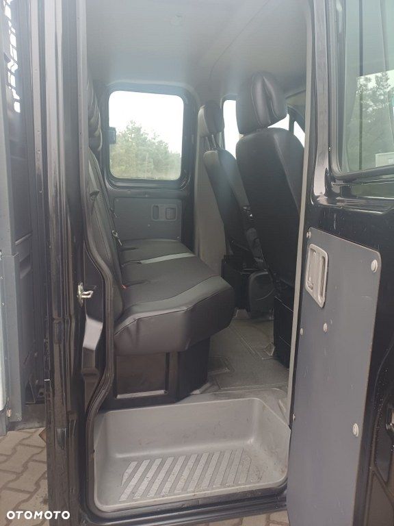 Mercedes-Benz Sprinter - 15