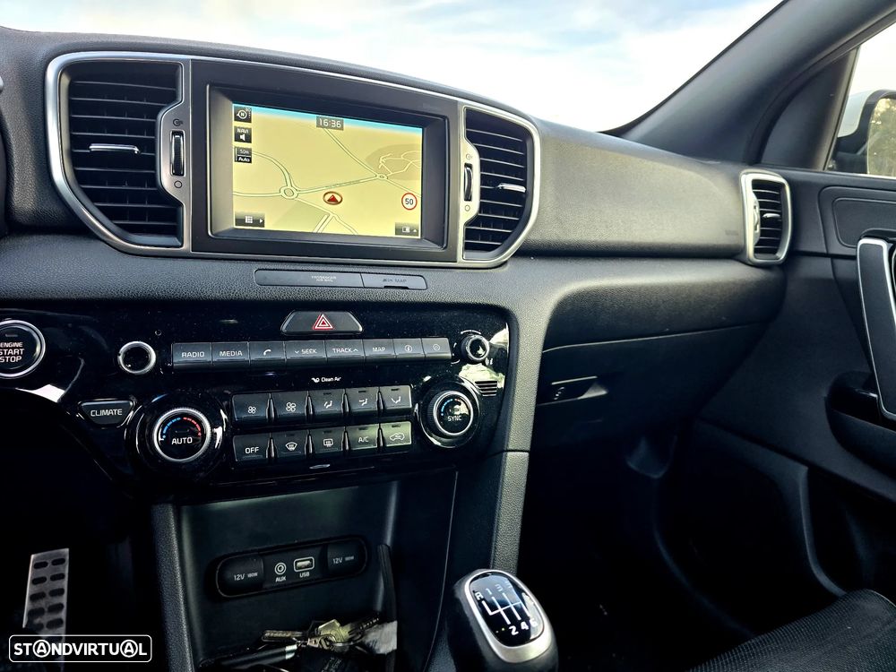 Kia Sportage 2.0 CRDI ISG GT Line - 16