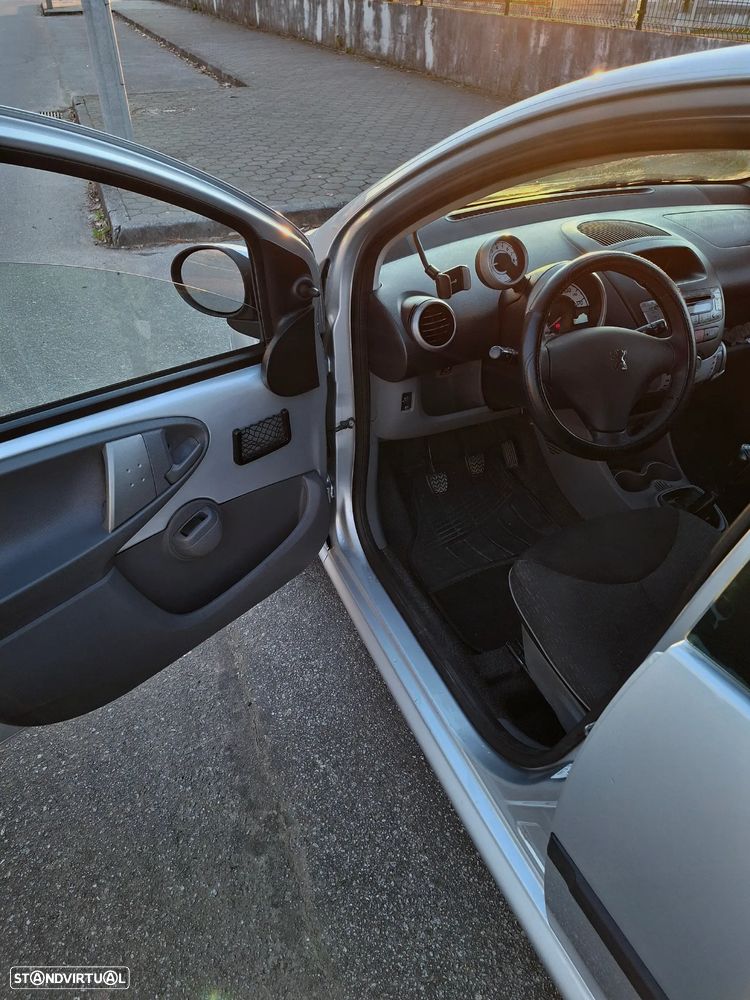 Peugeot 107 1.0 Urban - 9