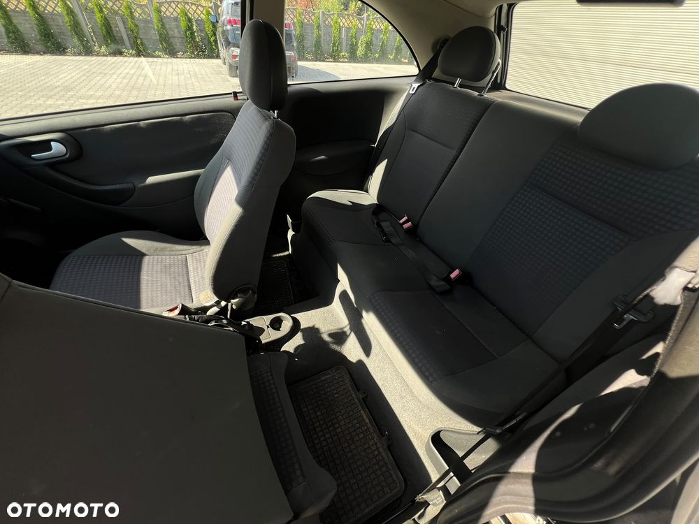 Opel Corsa 1.2 16V Comfort - 6