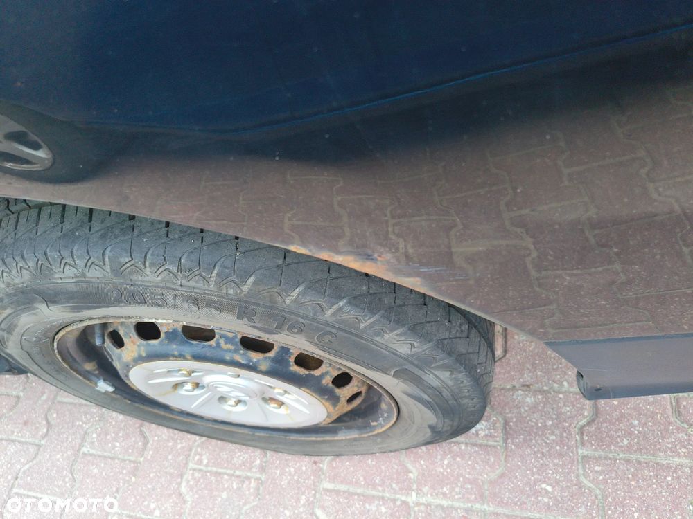 Hyundai H100 - 24