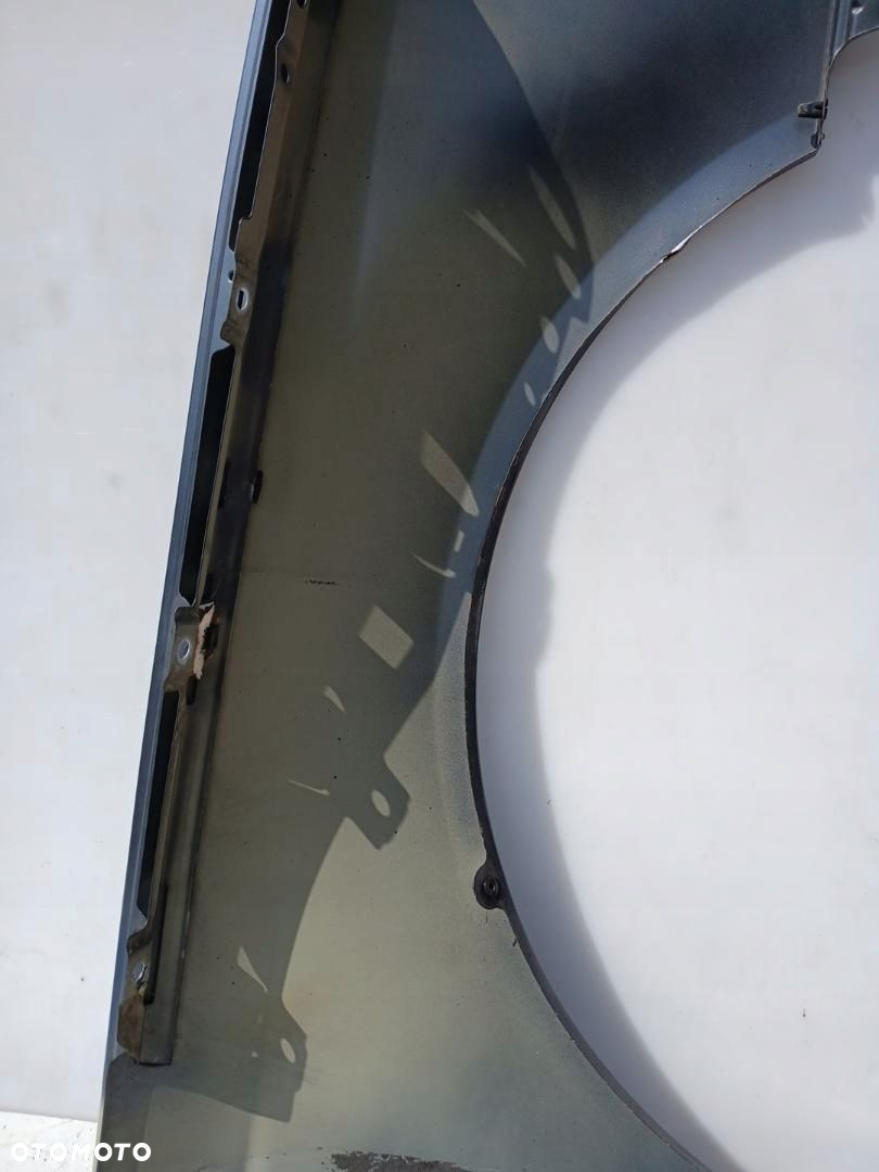 BŁOTNIK PRZÓD PRZEDNI LEWY ORYGINALNY VOLKSWAGEN PASSAT B6 SZARY 3C0821021 - 6