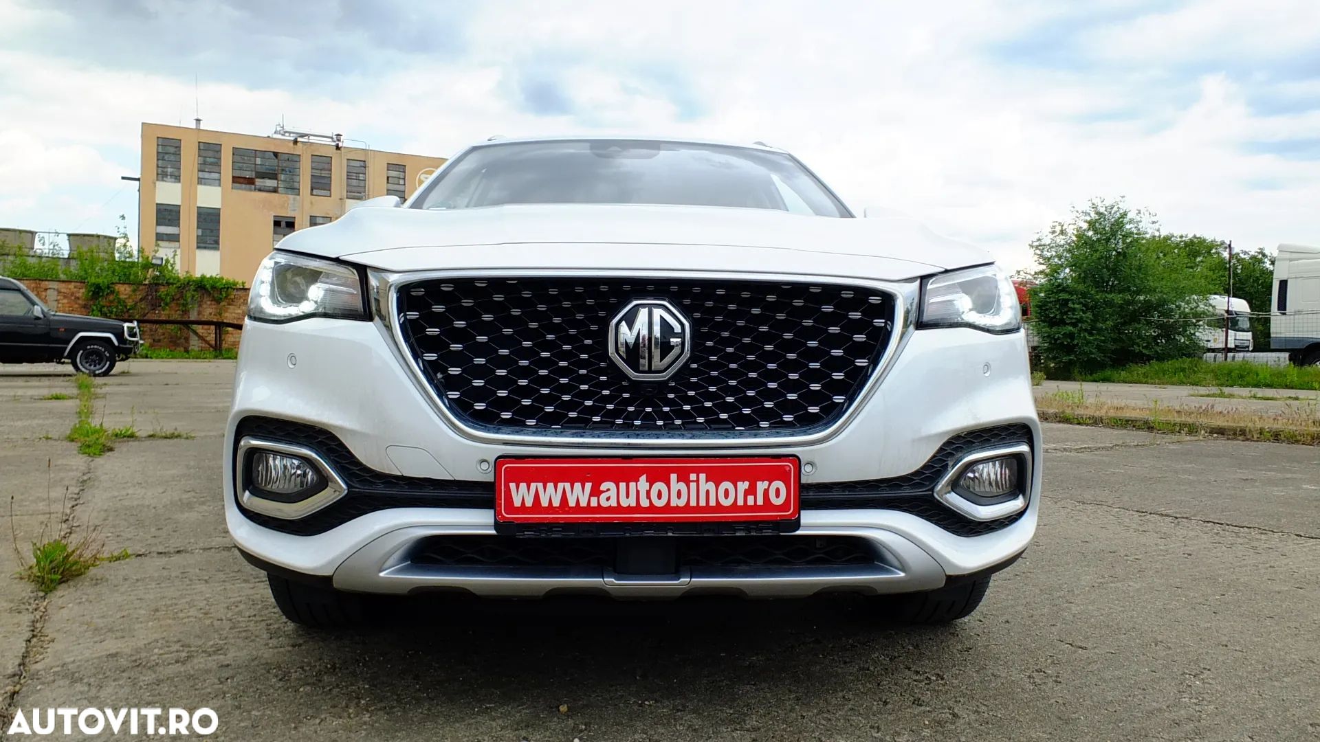 MG EHS 1.5 T-GDi AT PHEV Exclusive - 1