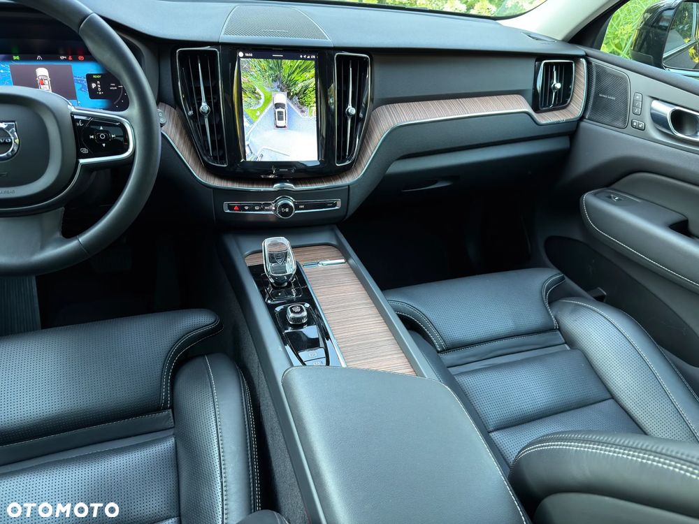 Volvo XC 60 T8 AWD Plus Dark - 19