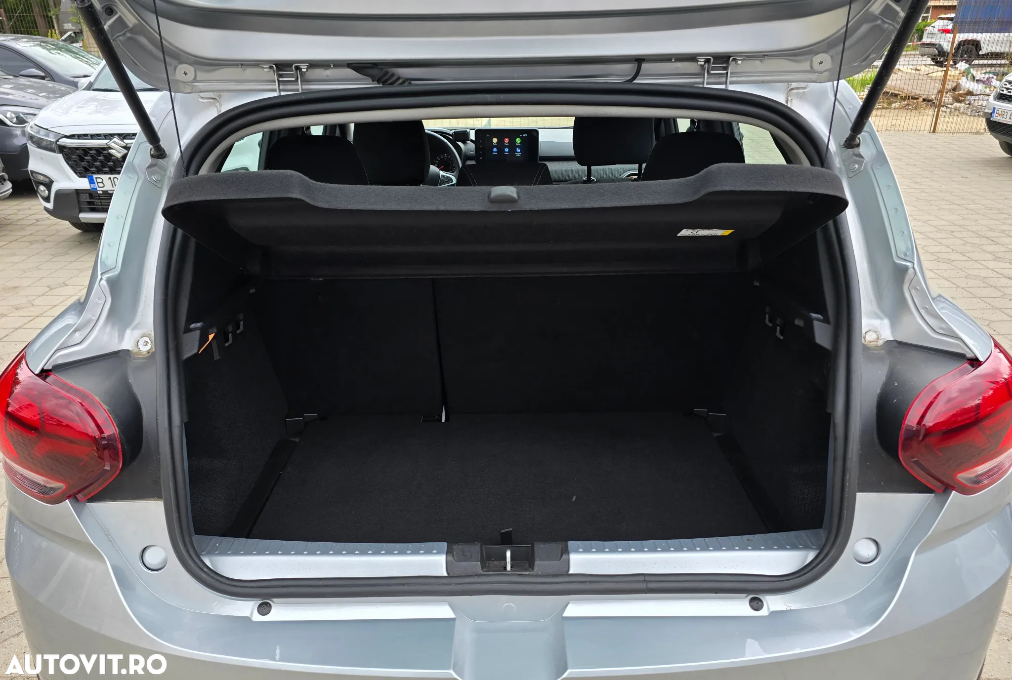 Dacia Sandero Stepway TCe 90 MT6 Comfort - 28