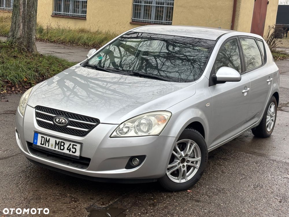 Kia Ceed 2.0 CVVT Spirit - 32