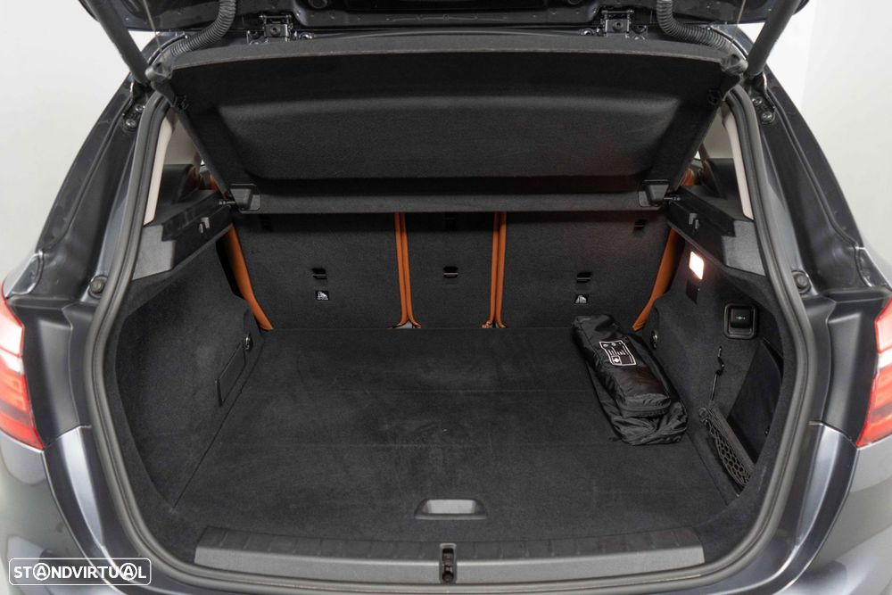 BMW 225xe Active Tourer Line Luxury - 24