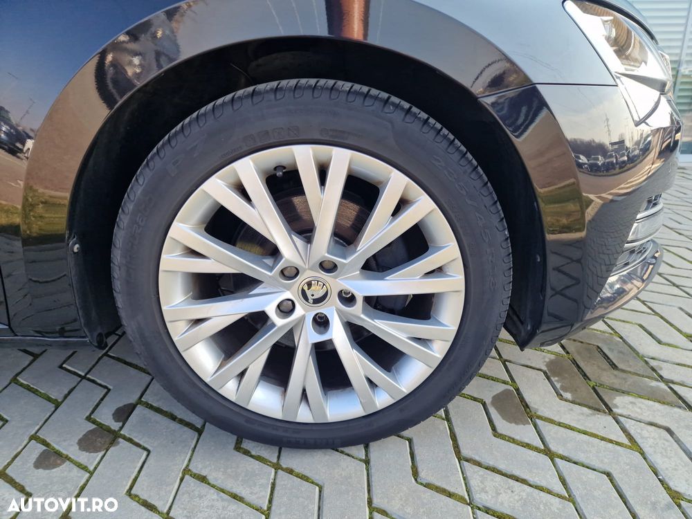 Skoda Superb 2.0 TDI DSG Premium Edition - 4