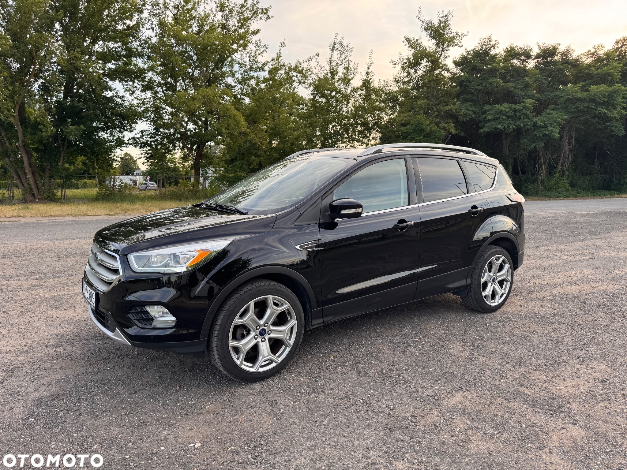 Ford Escape 2.0 EcoBoost AWD Titanium - 12