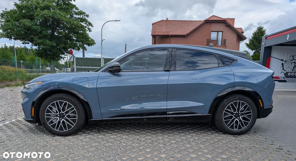 Ford Mustang Mach-E PREMIUM - 10