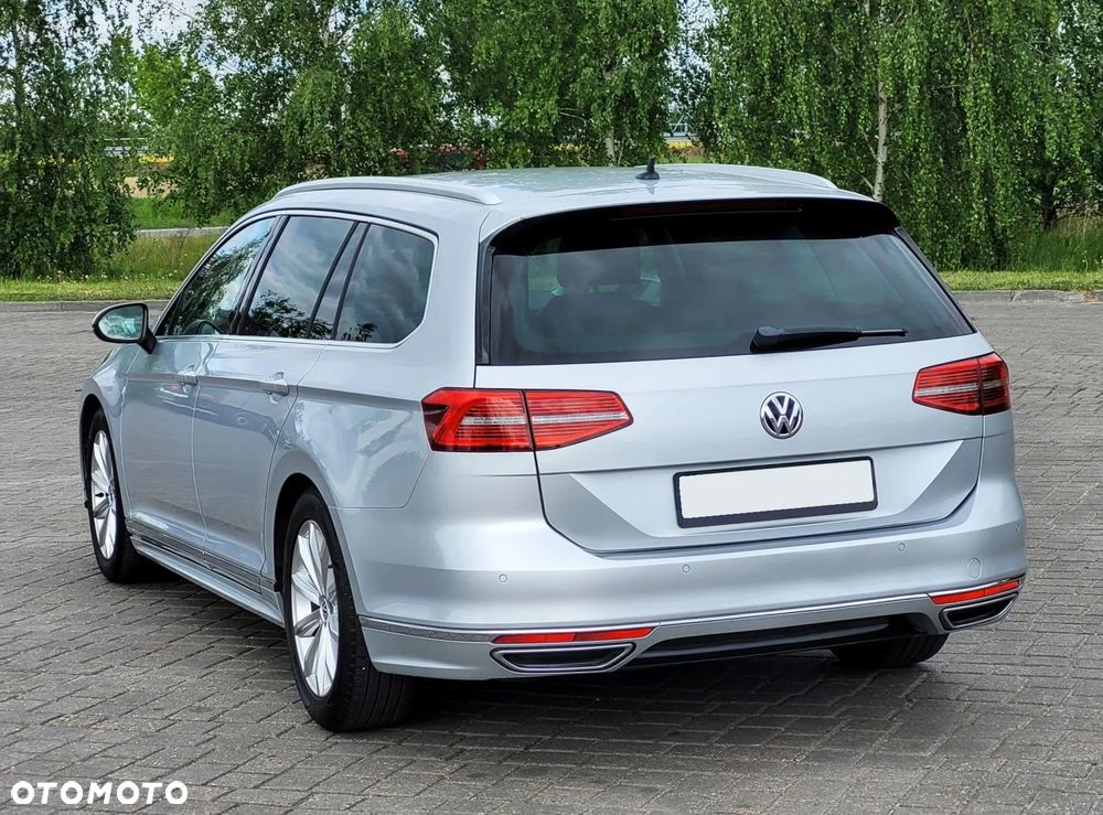 Volkswagen Passat 2.0 TDI (BlueMotion Technology) Highline - 12