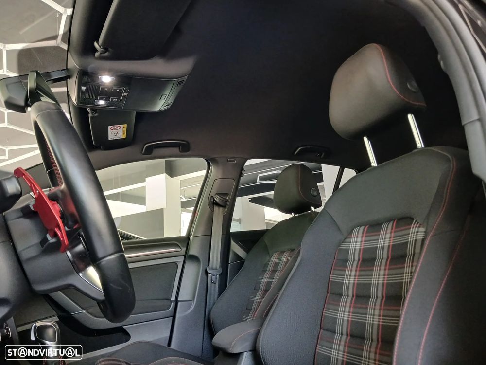 VW Golf - 15