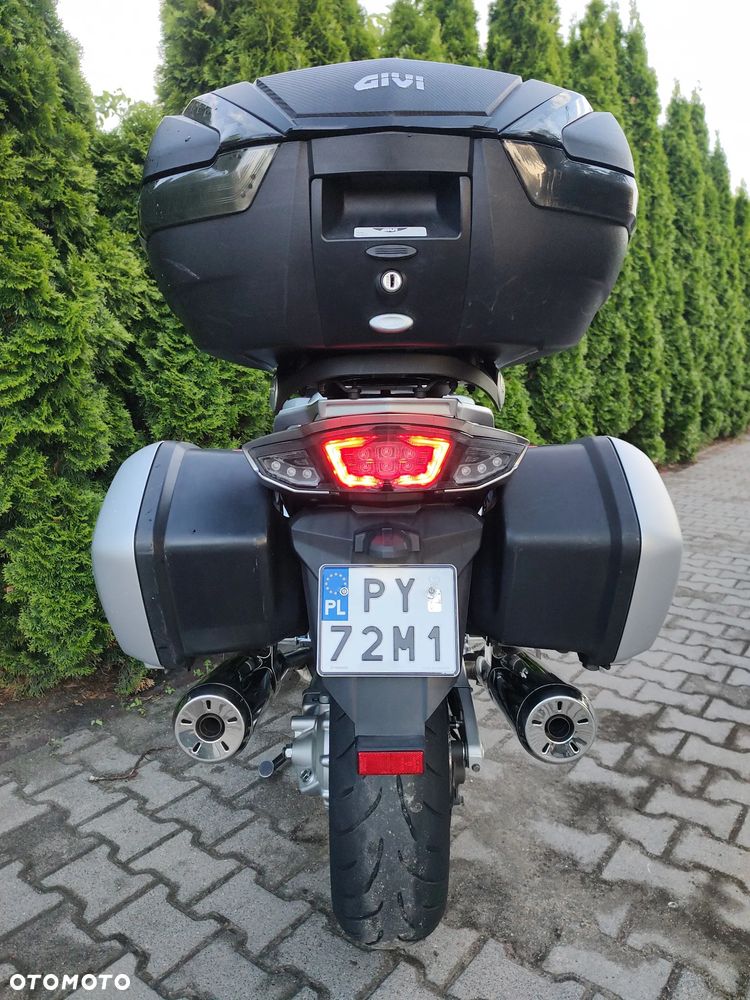 Yamaha FJR - 13
