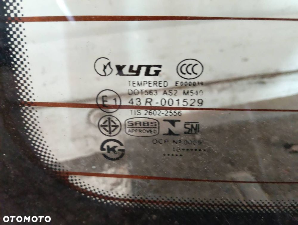 SZYBA TYŁ KLAPY BAGAŻNIKA VOLKSWAGEN GOLF IV BORA I KOMBI - 2