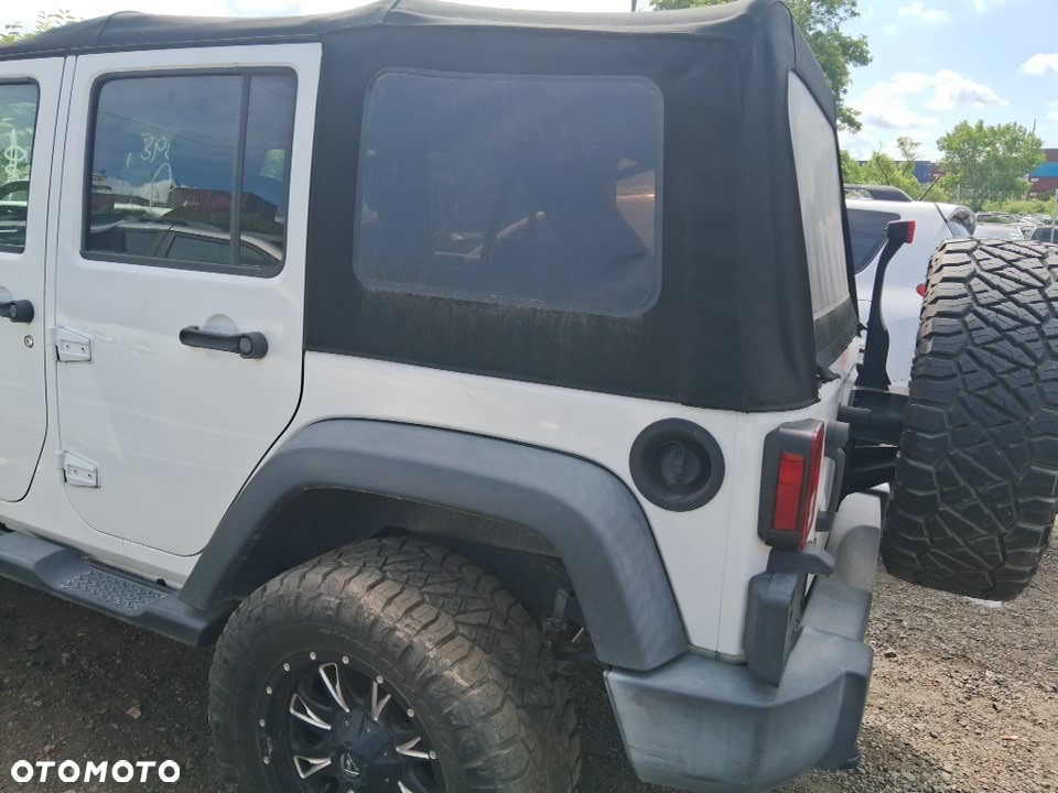 Jeep Wrangler Unlimited 3.6 Automatik Sahara - 14