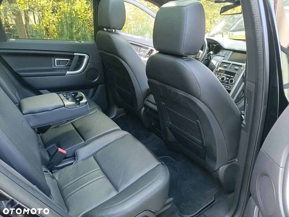 Land Rover Discovery Sport 2.0 D180 R-Dynamic HSE - 25