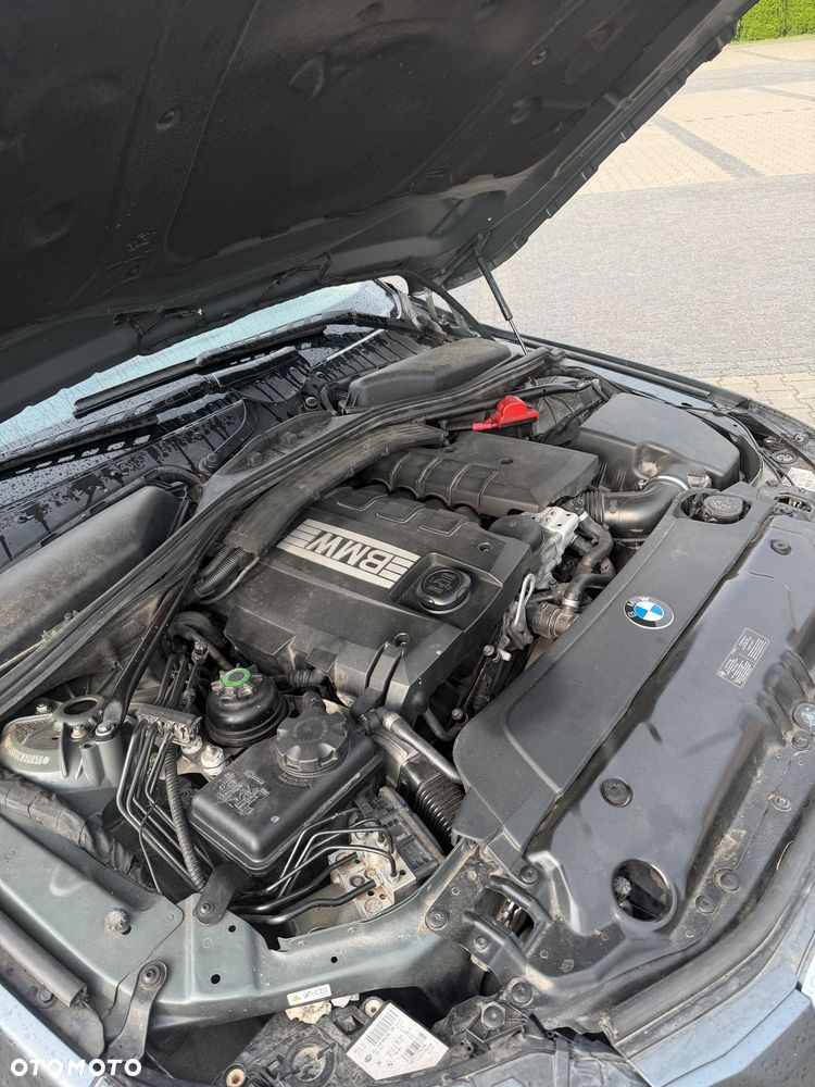 BMW Seria 5 520i - 4