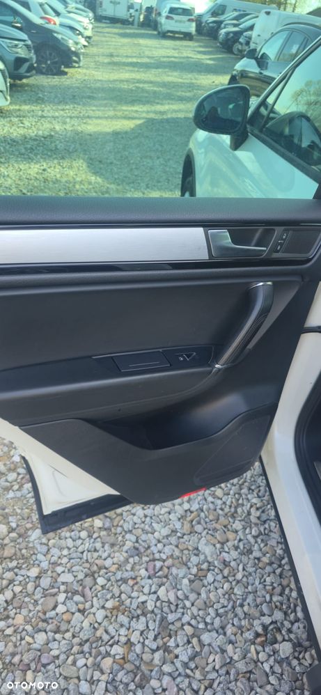 Volkswagen Touareg 3.0 V6 TDI DPF Automatik Individual - 15